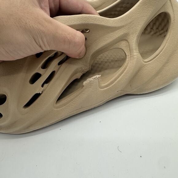 Mens Size 9 Adidas Yeezy Foam Runner Clay Taupe Slip On Casual Sandals - Picture 5 of 8